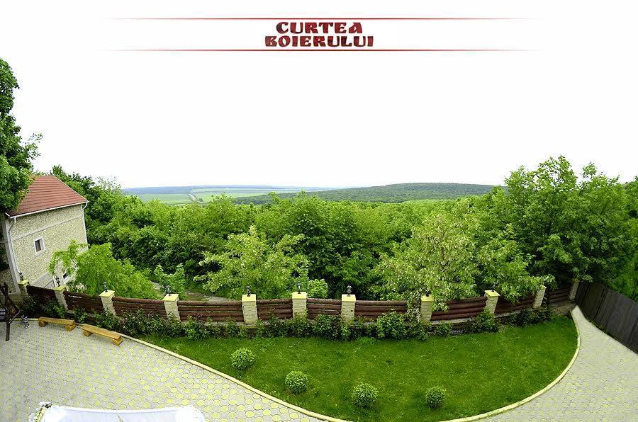 Curtea Boierului Hotel Peresecina Εξωτερικό φωτογραφία